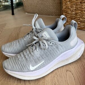 Nike Light Gray Knit Sneakers with White Swoosh